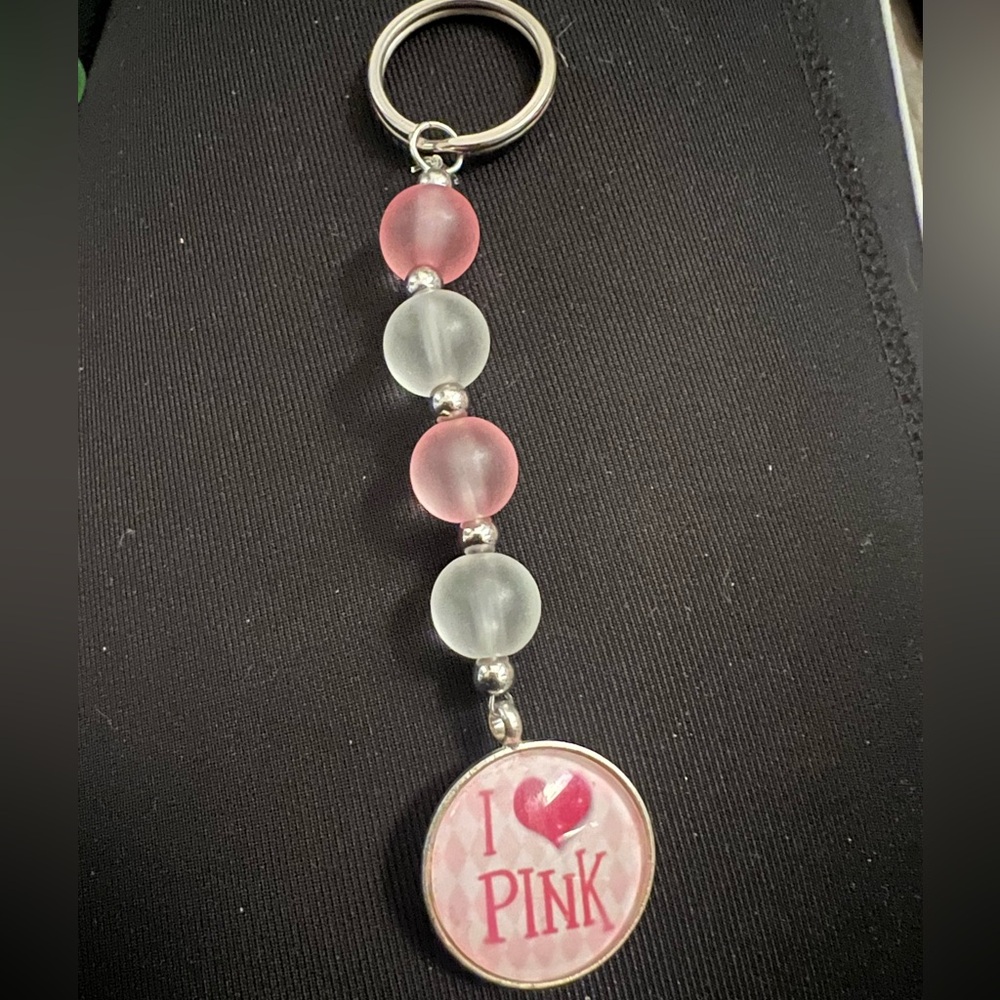 I love pink keychain